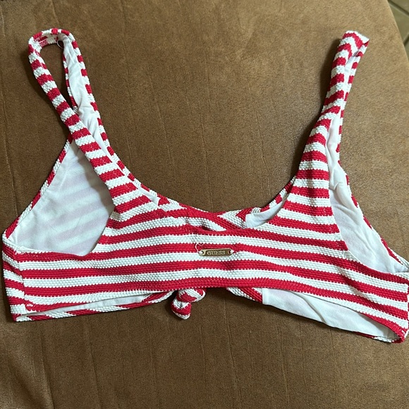 Guess swimsuit top - Picture 2 of 2